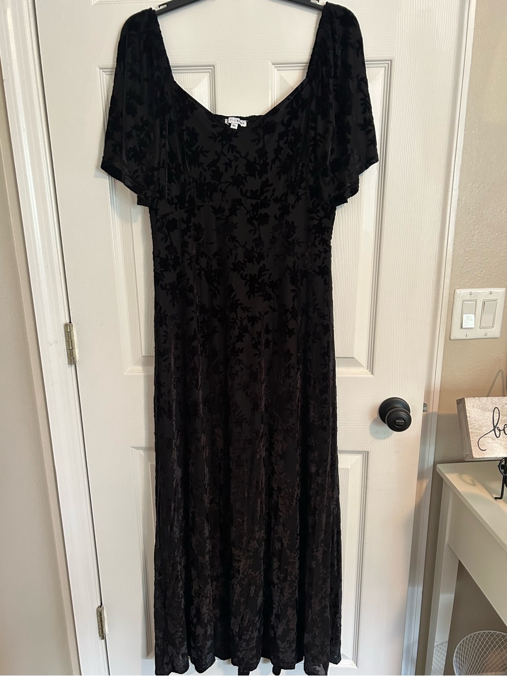 Baltic Born Black Everley Velvet Maxi Dress - Picture 4 of 15